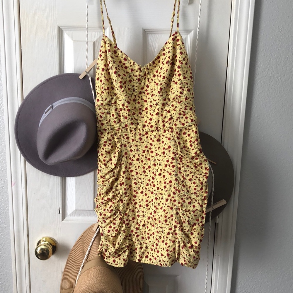 Sweet fun yellow summer dress!